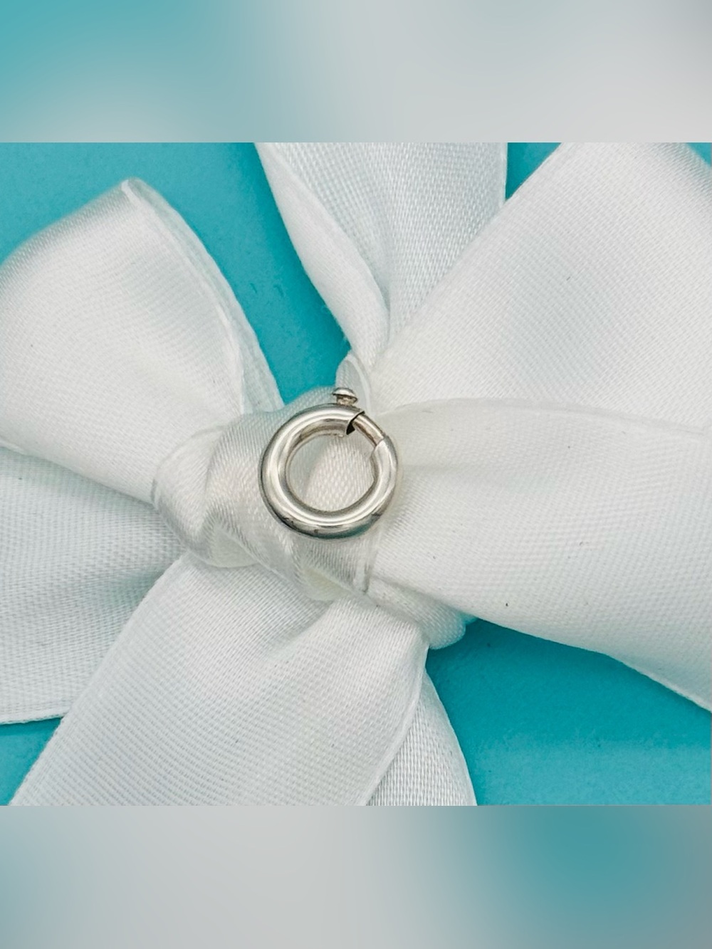 Tiffany & Co Retired sterling silver Round clasping link - Picture 3 of 4